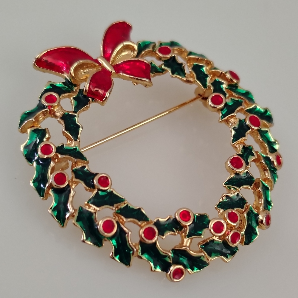 Gold and Red Holly Wreath Brooch